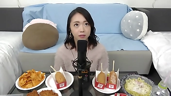 【ASMR】ぬる泡パイパンマ○コで卑猥なスマタ音を奏でるド変態が降臨【音フェチ】耳から直接流れ込み脳がとろける快感！