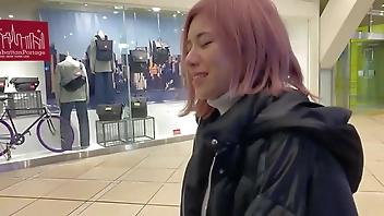 【新宿地下バーのギャル看板娘。】パーフェクトボディな地下バーギャル店員を口説いて中出しSEX！見た目は派手なのに中身はお利口さんなギャップ差がエロいっ！