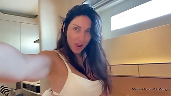 Liza Virgin. VLOG. That's how superstars live.