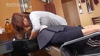 ワーキングおっぱい過失乳 ～美容師編～