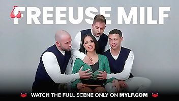 Big Tits Blonde MILF Stepmom Sarah Vandella StepFamily Threesome With Big Ass Teen Stepdaughter And Her Boyfriend