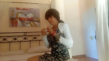 it is incredible that my m. is still to put on such stinging suppositories. Her sphincter burns!