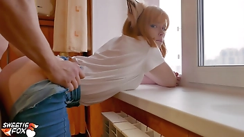 प्रेमी भाड़ में तंग चूत वाली खिड़की के पास