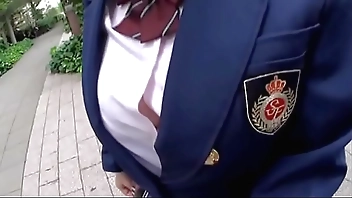 激可愛い制服着たHカップの巨乳女子校生の着衣ハメ撮り中出し