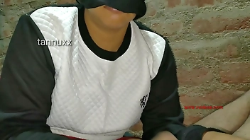 Fist time fucking desi girlfriend sex Indian pussy