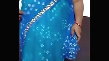 Sari utarte hua meri video