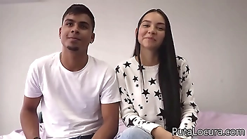 Parejitas: Valerin y sus pezones de chocolate. Pareja colombiana en casting porno