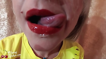 गर्म माँ डिक चूसना और गुदा बट प्लग  असली संभोग सुख