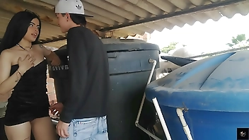 Plumber fucks his STEPDAUGHTER's slut WHEN LEAVING THE HOUSE (part 1)