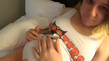 I creampied my 9 months pregnant wife after she told me that she gave a guy at Hooters a BJ in the Men's bathroom