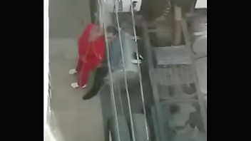 Un rapidin en la vía pública