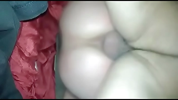 socando forte na novinha casada marido filmando