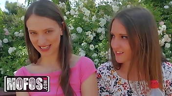 Publick Pickups - (Jordi El Polla, Izzy Lush) - Ditch Your Friend Cum With Me - MOFOS