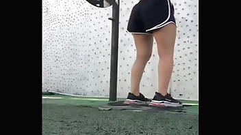 Young man from the GYM runs out of a Valentine's date and I end up fucking her