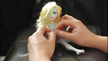 BEAUTIFUL Lagoona doll (Monster High) gets DRENCHED in CUM 19 TIMES