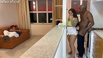 I went to fix the machine if a client, and the husband intertwined with the television, and left the hot woman by my side, I fucked her very nice