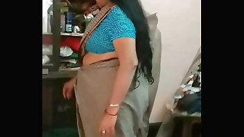 Deshi Friends Mom