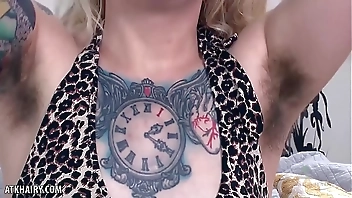 Come sniff Felicia Fisher's amazing bush