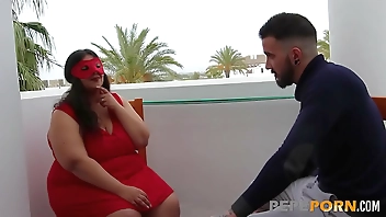 Married chubby needs a guy with a bigger dick than her husband's