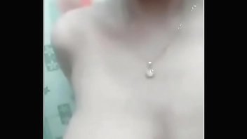 Gadis Desa Mandi Sambil Ngocok Memek