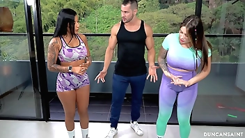 2 gym whores want their trainers cock