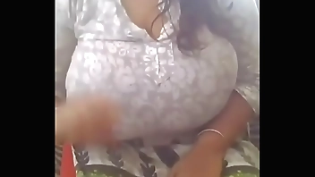 Priti bhabi ki badi Gand