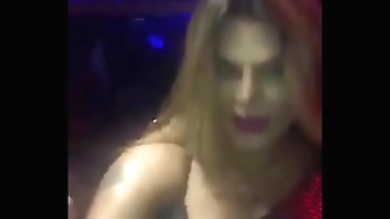 Indian girl rakhi sawant sexy dance