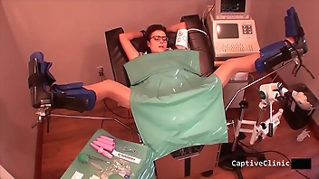 the sex s german tourist helena price see doctor tampa since shes not feeling well walks into trap captivecliniccom