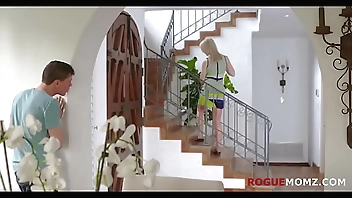 stepMOM uptight about stepBRO and stepSIS fucking