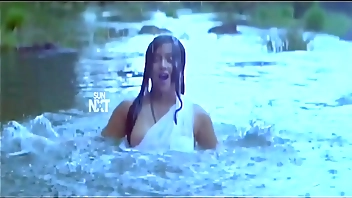 Actress Yamuna nipple slip