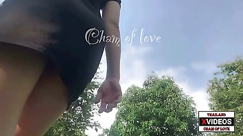 สาวไทยโชว์หีนอกสถานที่
