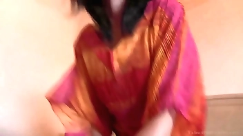 Stepmom Zoey Holloway fucks her stepson on vacation