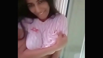 poonam pandey actress nipple