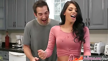 Twistys - Food Fight Fuck - Gina Valentina,Donnie Rock