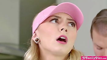 Stepbro gets a hole in one with his teen stepsister Chloe Temple