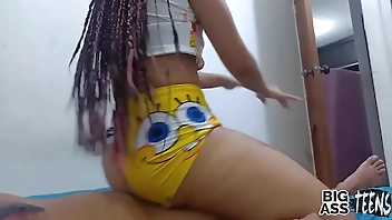 My stepsister gets the wrong bed, I look at her big ass and fuck her doggy style and reverse her pussy