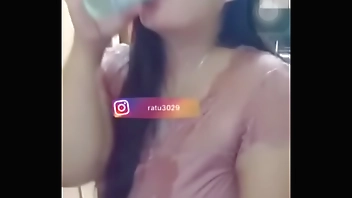 Desi spitting milk on boobs