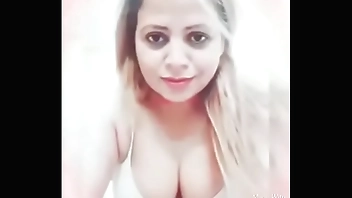 Sapna B grade actress bra in live