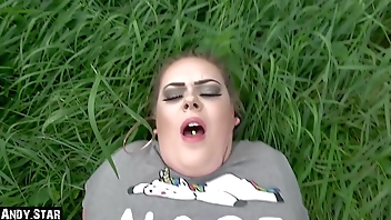 BBW TEEN FUCKED OUTDOOR BECAUSE SHE WANTED TO PISS AND GETS CREAMPIE