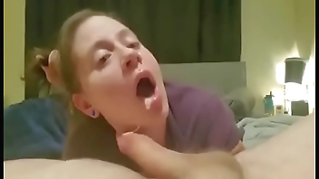 Amateur MILF Cumshot