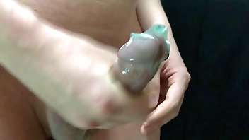 コンドーム付けて射精
