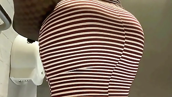 HIDDEN CAMERA IN PUBLIC BATHROOM (PISING)