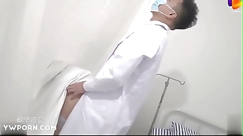 国产AV剧情 值夜班的时候凌辱女大学生