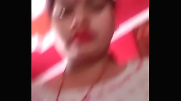 Hot Bhabhi show pussy