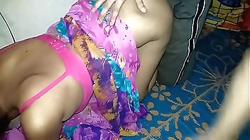 पडोस की आंटी के साथ प्रेम की