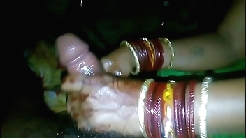 भाभी ने की लंड की मालिस