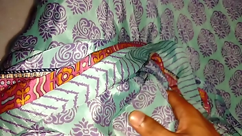 Neighbours satin saree cumshot