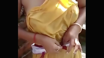 Desi bhabhi bathing video