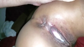 la conocí en Tinder y le dejé la panocha llena de semen