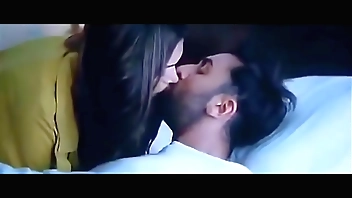 Bollywood Deepika Padukone And Ranbir Kapoor Tamasha Movie kissing Video